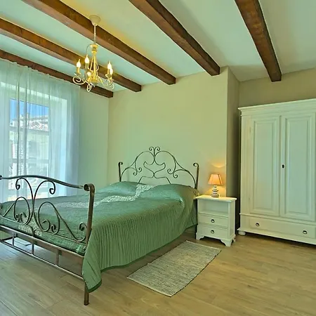 Holiday home Roberta *